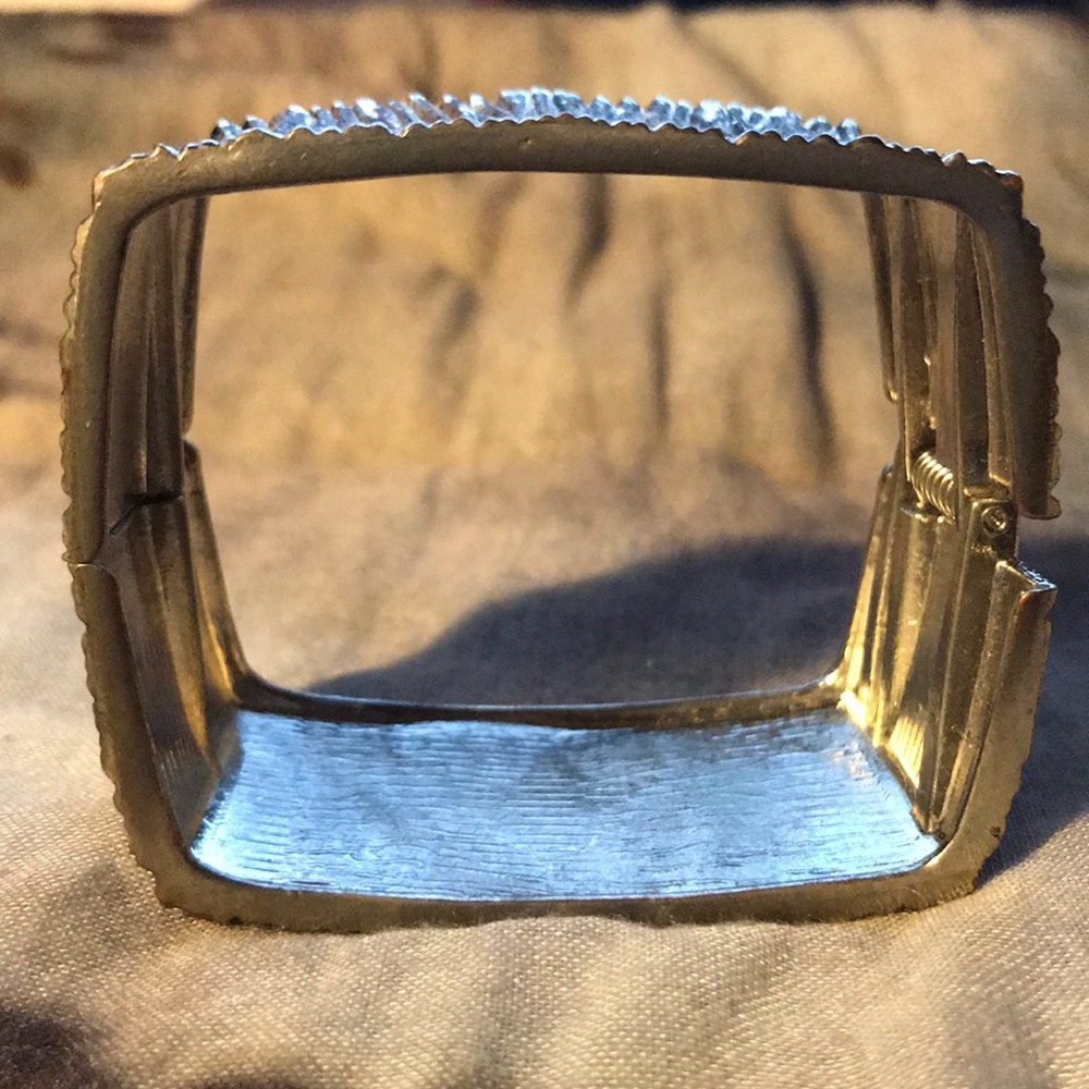 Bangle - Picture 2 of 3